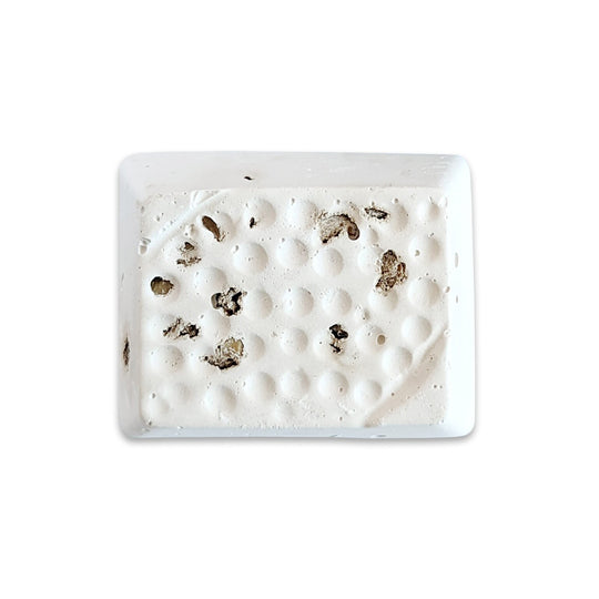 HARI Mineral Block with Dried Apples - 1.4oz